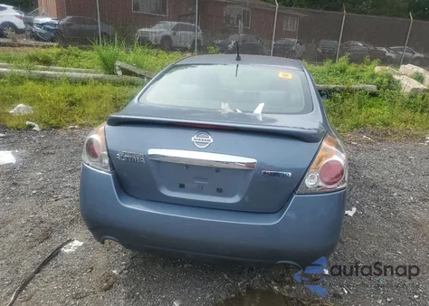 2011 Nissan Altima Hybrid z USA, uszkodzony, nr VIN 1N4CL2AP3BC107448